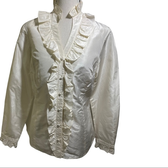 J McLaughlin button down silk ruffle blouse. Long sleeve cream color size 8. - Picture 6 of 9